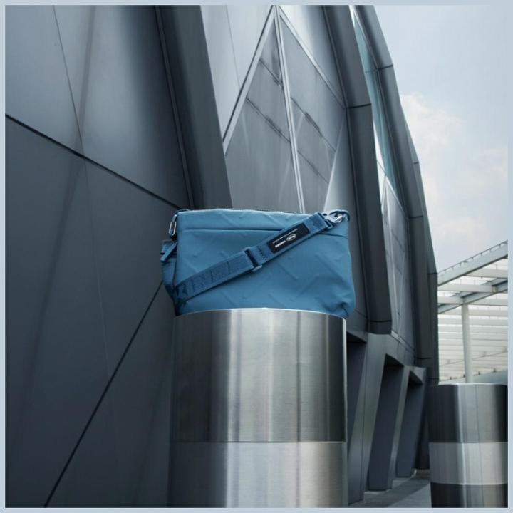 Actual product image Skinarma Bag Crossbody Juno khaki