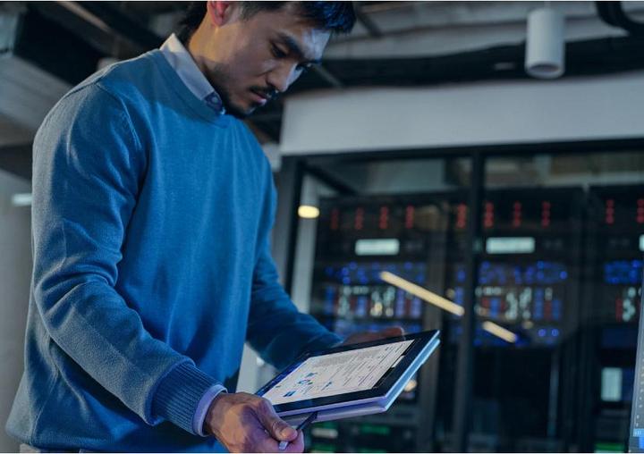 Immagine prodotto HP EB8FlipG1i13 U5 225U1332GB/512LTE5GPC (13.30", 512 GB, 32 GB, CH, Intel Core Ultra 5 225U)