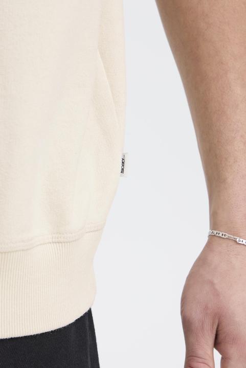 Actual product image Solid Tarek (L)