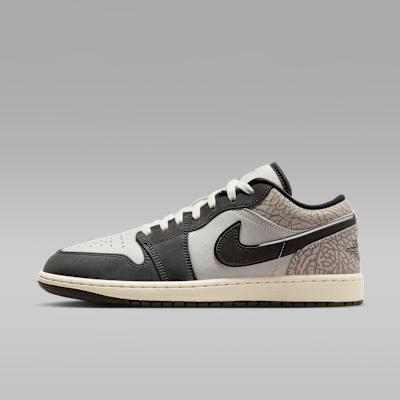 Actual product image Jordan Air 1 Low Se V2 (45)