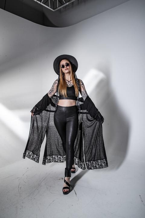 Produktbild Black Premium Essential Faux Leather cropped Top (XL)