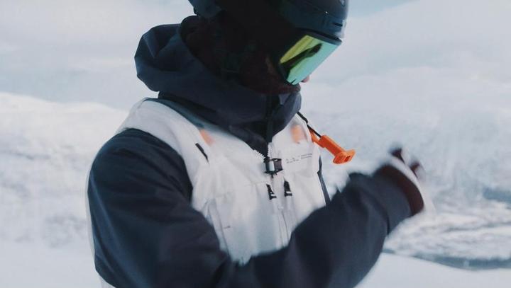 Produktbild D_b_ Snow Safeback Module Black Out