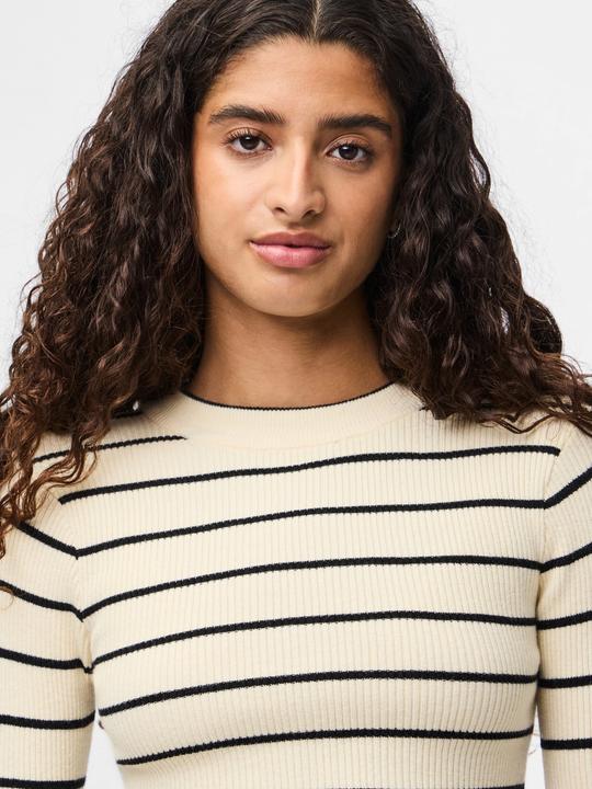 Actual product image Pieces Pcmira New Ls O-Neck Knit Noos Bc (S)