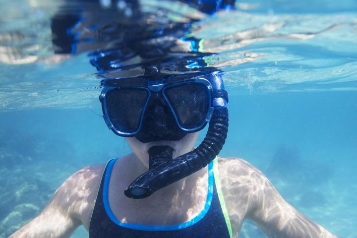Actual product image Bestway Hydro-Pro BlackSea Snorkel & Fin Set, Adult, Half face mask, Tempered glass, Assorted colour