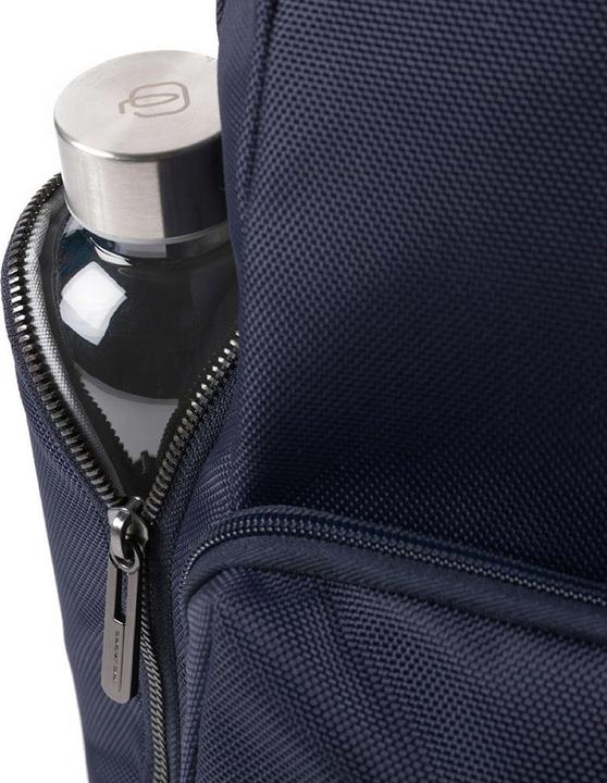 Produktbild Piquadro Fast-Check Laptoprucksack aus rezykliertem Stoff mit LED Licht (29 l)