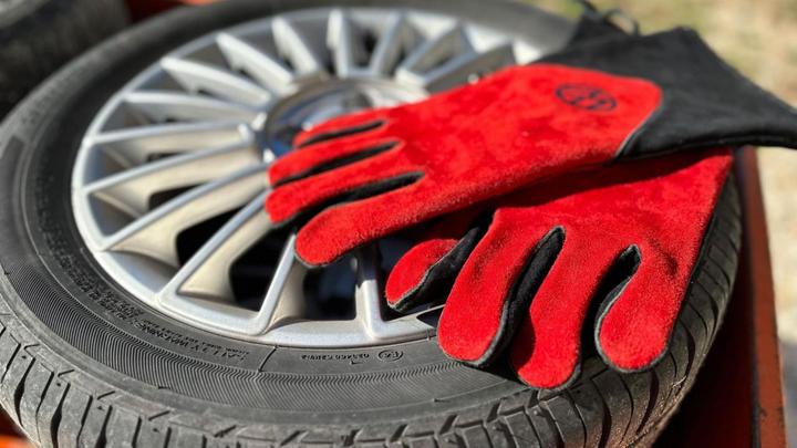 Immagine prodotto TOP Guanti da barbecue VW (Cotone e pelle di mucca, Fili di kevlar)