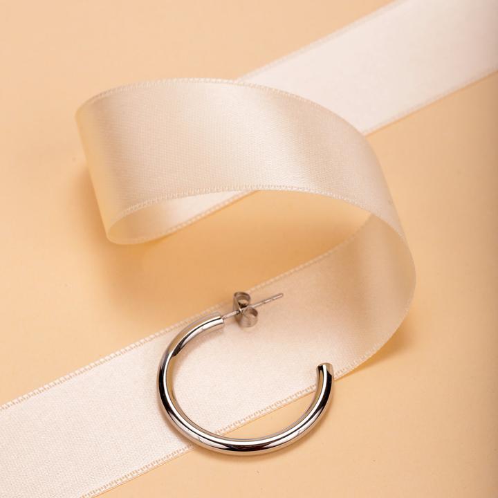 Image du produit La Petite Story Anneau D'Oreille Simple En Acier Post C Ho (Acier inoxydable)