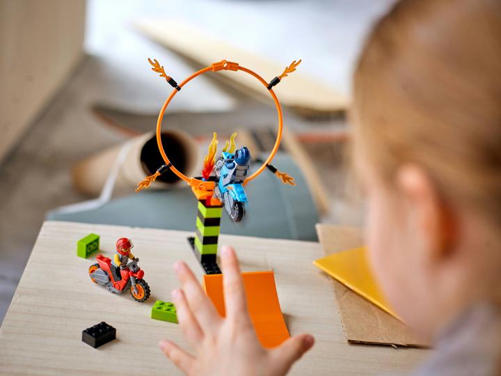 Produktbild LEGO Stunt-Wettbewerb (60299, LEGO City)