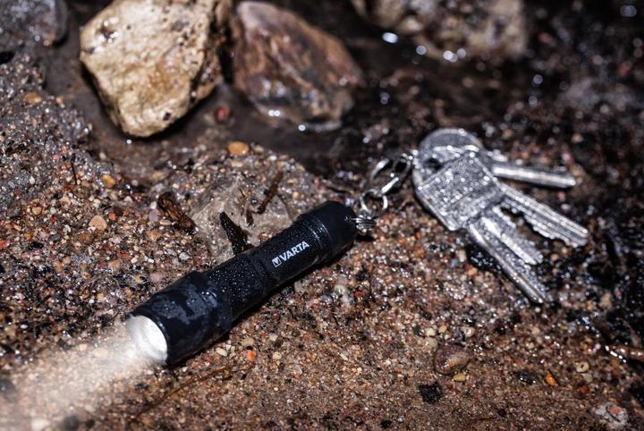Actual product image Varta Indestructible (8.50 cm, 12 lm)
