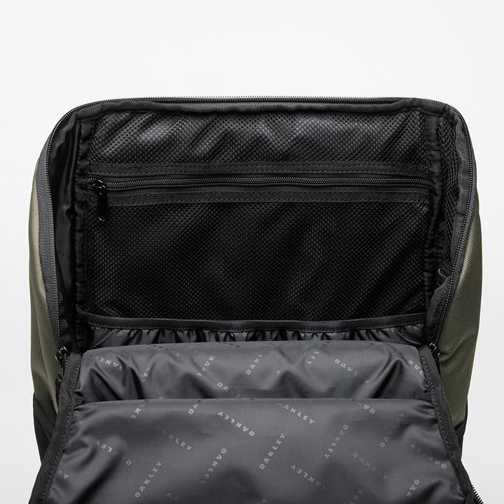 Actual product image Oakley Urban Path Recycled Backpack (25 l)
