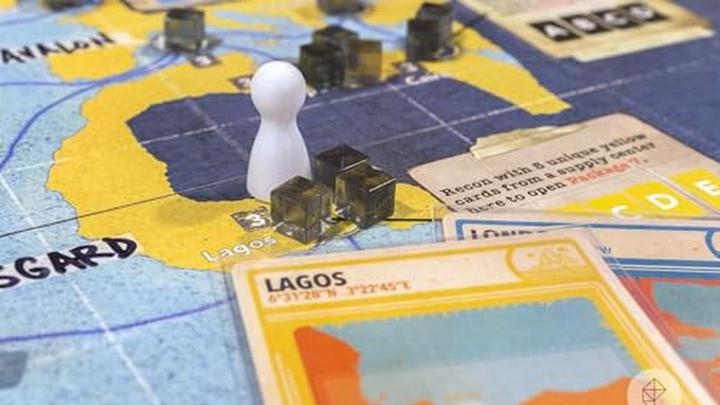 Actual product image Asmodée Pandemic Legacy Season 2 (Giallo) (Italian)