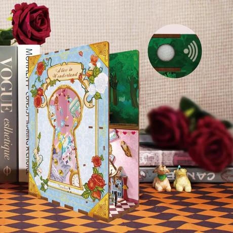 Produktbild Tonecheer Alice in Wonderland - Book Nook (184 Teile)