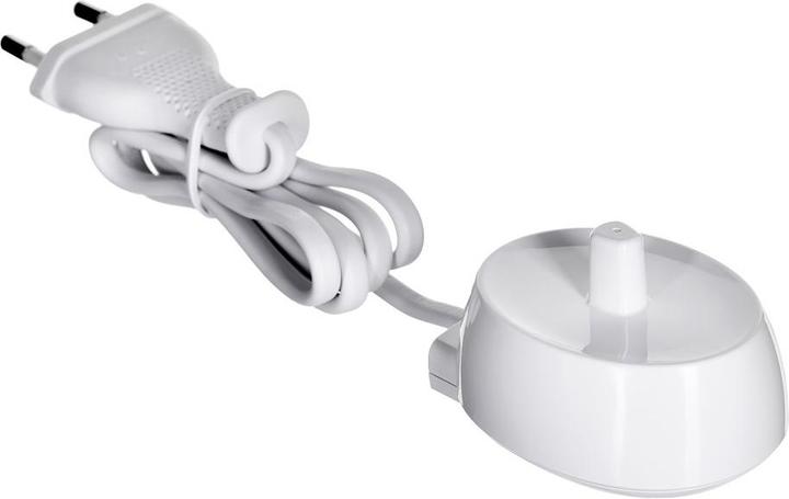 Actual product image Oral-B iO3 Series (Oscillating toothbrush)