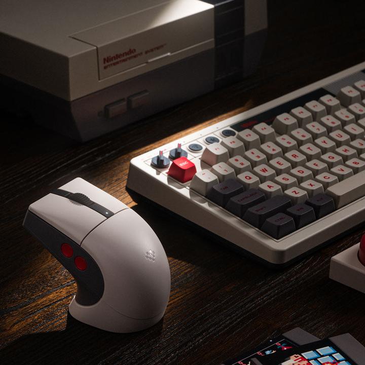 Produktbild 8bitdo Retro R8 (Kabelgebunden, Kabellos)