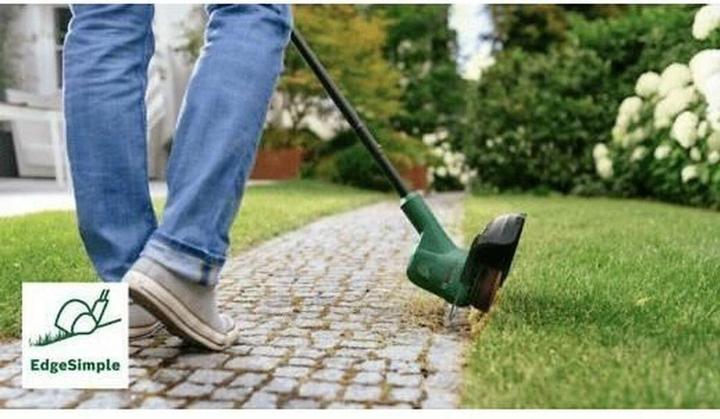 Actual product image Bosch Home & Garden EasyMower 18V-32-200 (1x4,0Ah) + EasyGrassCut 18V-26 (Baretool) (Rechargeable battery operated)