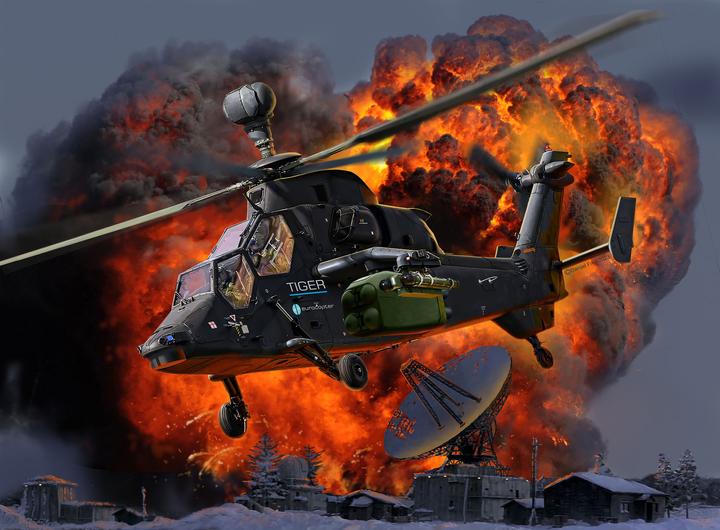 Actual product image Revell James Bond "Eurocopter Tiger" Gift Set