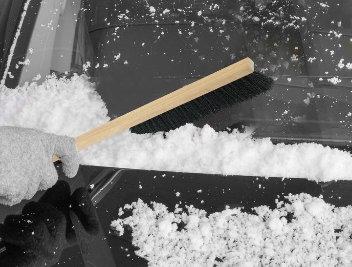 Actual product image APA Holz Eiskratzer / Schneebesen (L x B x H) 25 x 25 x 500 mm Pkw, SUV, Van H