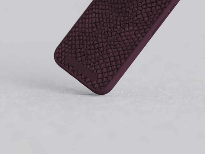 Actual product image Njord Salmon Leather Magsafe Case for iPhone 15 Pro Max, Rust (Apple iPhone 15 Pro Max)
