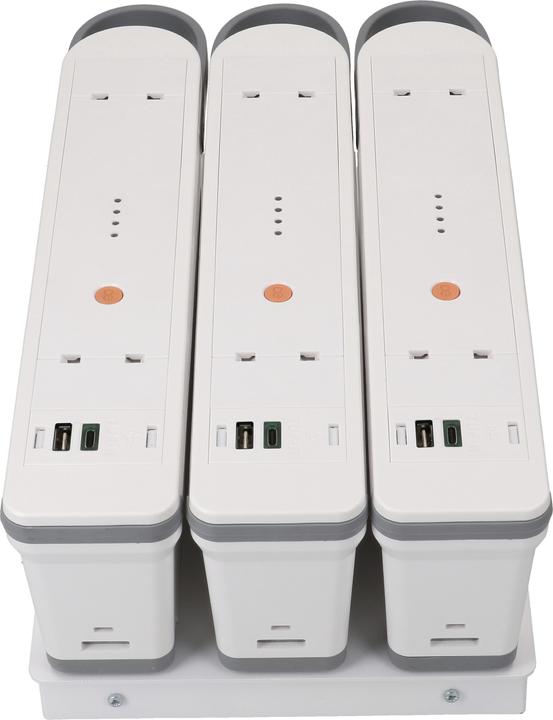 Produktbild Max Hauri LIBERTY QIKPAC Bundle Charger Base + 3 Akkus mit USB-A/C 12/60W (72 W, 3 Ports)