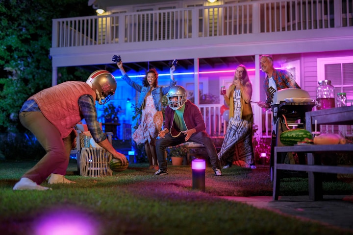 Image du produit Philips Hue Outdoor Lightstrip 5m fiche DE (Multicolore, 500 cm, Extérieur)