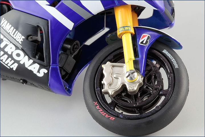 Actual product image Kyosho Mini-z Bike Yamaha Yzr-m1