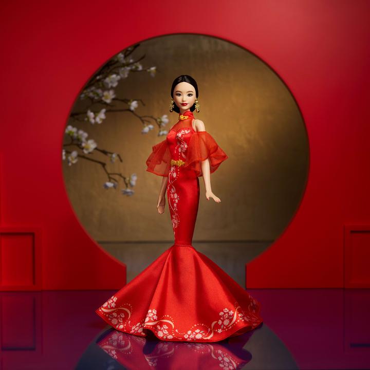 Productafbeelding Mattel Barbie Signature Lunar New Year mit Qipao und goldenen Accessories