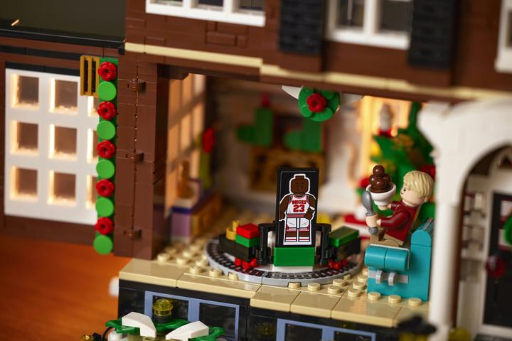 Actual product image LEGO Home Alone (21330, LEGO Ideas, LEGO Rare sets)