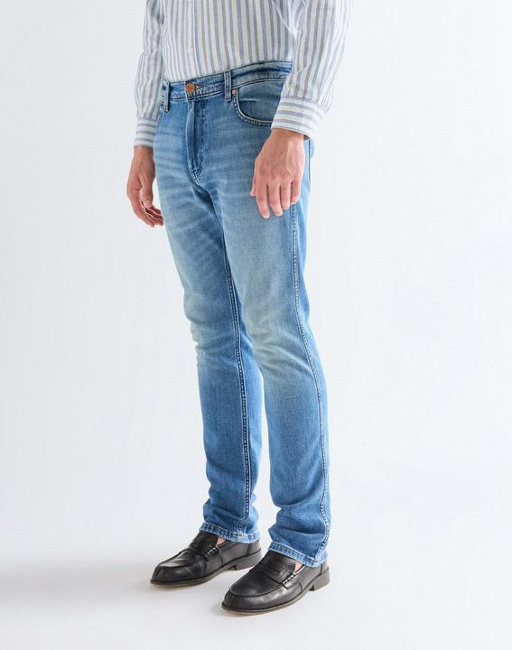 Actual product image Wrangler Jeans Greensboro (34)