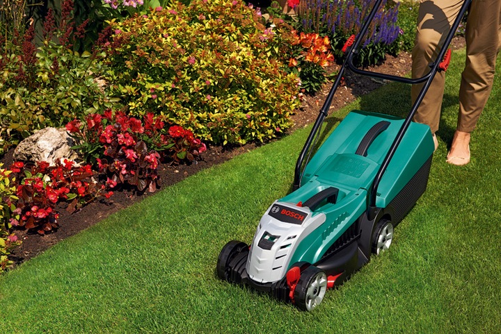 Produktbild Bosch Home & Garden Rotak 32 LI High Power (Akkubetrieb)