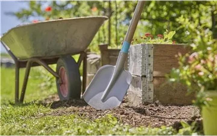 Actual product image Gardena 17030-20.000.00 Sand shovel Natureline with T-handle 131 cm