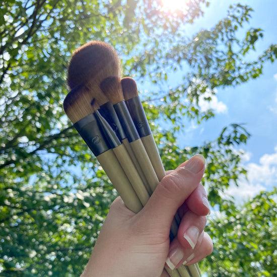 Produktbild EcoTools Brush Start The Day Beautifully (Set)