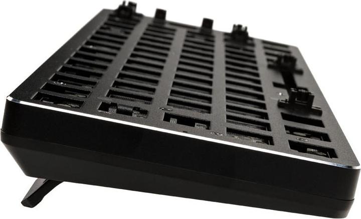 Produktbild Glorious PC Gaming Race GMMK Compact Barebone ISO-Layout (DE, Kabelgebunden)