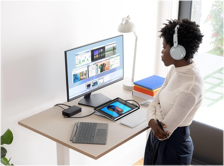 Produktbild Microsoft Surface Pro Signature Keyboard mit Slim Pen 2 (DE, Docking)