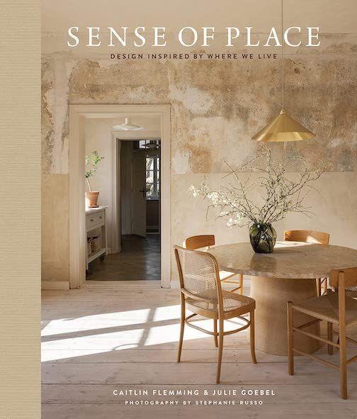 Abrams & Chronicle Sense of Place (Englisch, Julie Goebel, Stephanie Russo, Caitlin Flemming, 2023)