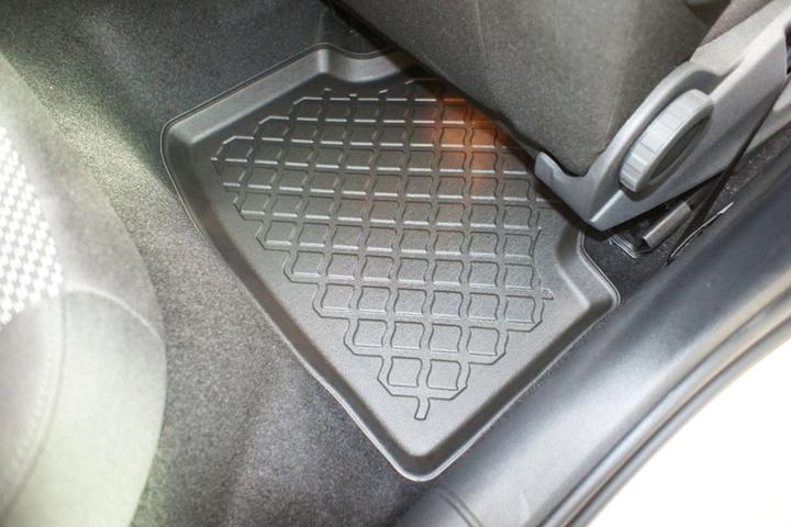 Produktbild Aristar 3D Allwetter Fussmatten für Skoda Octavia Kombi IV ab 2020 bis heute (1 Set à 3 Fussmatten)