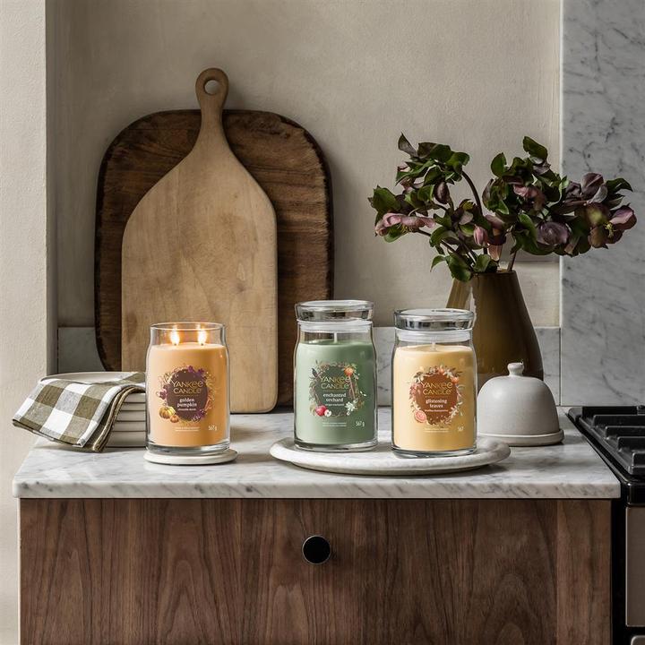 Actual product image Yankee Candle Glistening Leaves