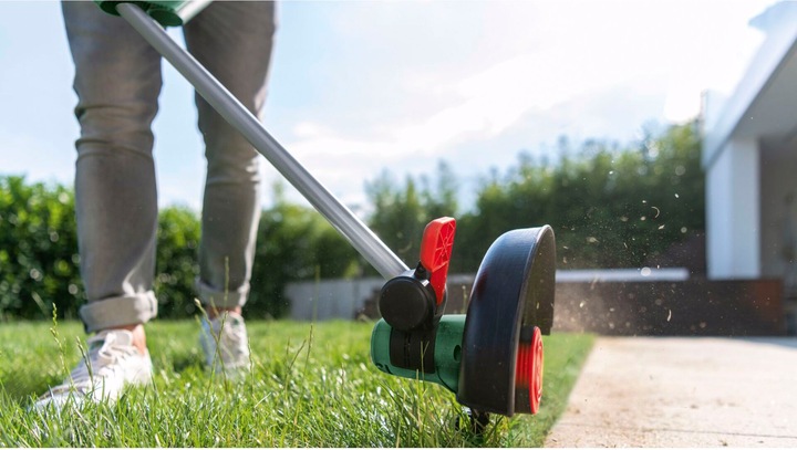 Actual product image Bosch Home & Garden Universal GrassCut (Trim line)