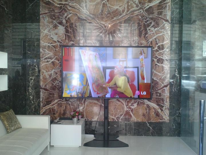 Produktbild Chief PF1-U - Aufstellung für Flat Panel (ausziehbar) (75", 90.70 kg)