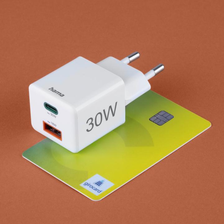 Produktbild Hama Schnellladegerät, 1x USB-C PD, 1x USB-A QC, Mini-Ladegerät, 30 W, Weiss (30 W, 2 Ports)