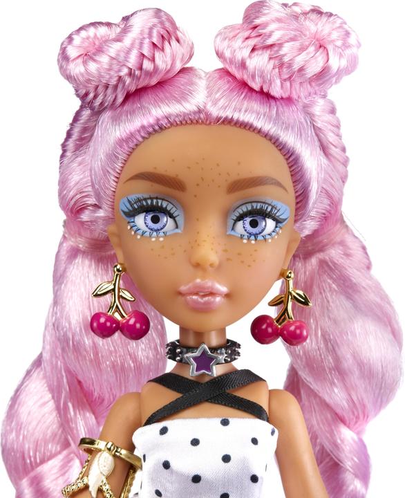 Actual product image MGA Mermaze Mermaidz Fashion Fins Doll