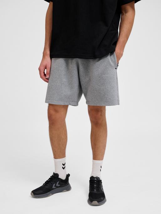 Actual product image hummel hmlTECH FLEECE SHORTS (L)