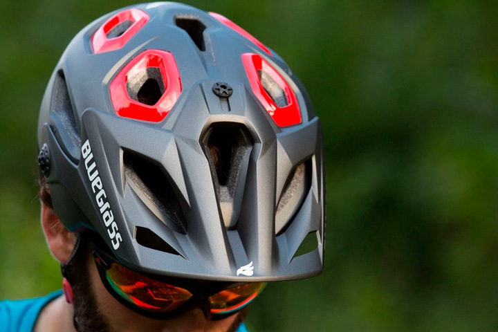Produktbild Bluegrass Bicycle Golden Eyes MTB-Helmet (52 - 57 cm)
