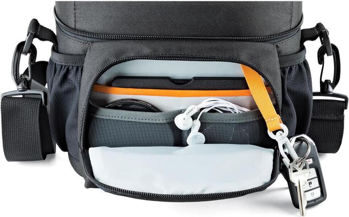 Actual product image Lowepro Nova 160 AW II (Camera shoulder bag, 8.50 l)