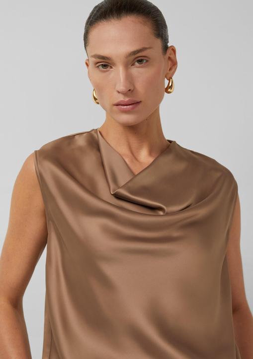 Immagine prodotto s.Oliver Ärmellose Satin-Bluse mit Wasserfall-Ausschnitt im Regular Fit (40)