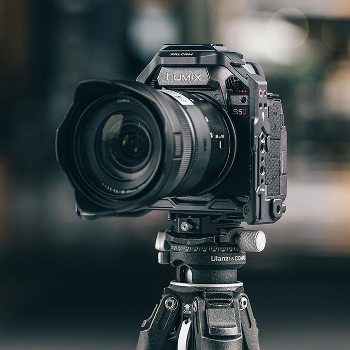 Produktbild Falcam F22 & F38 & F50 Quick Release Camera Cage (FOR LUMIX S5II) C00B3401B