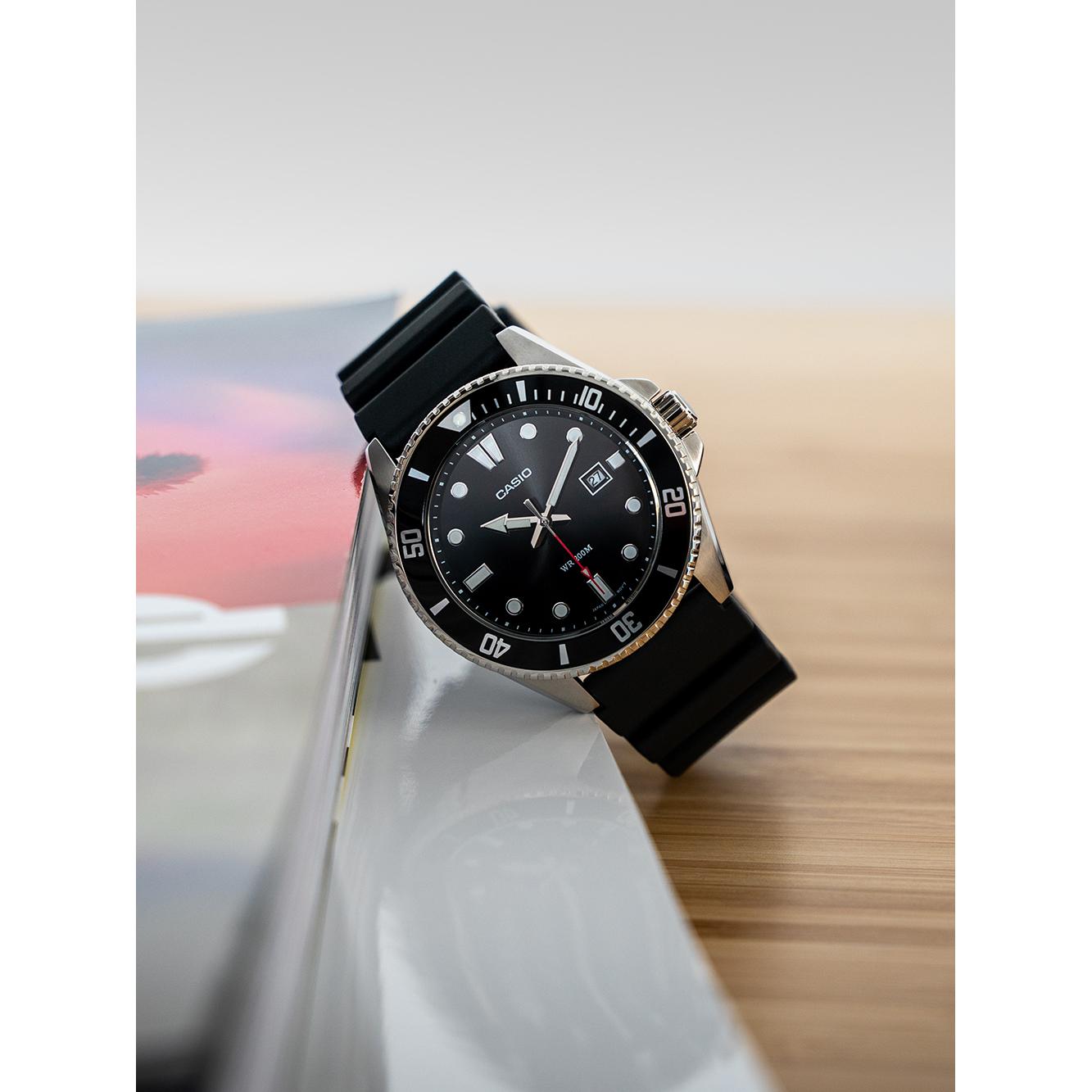 Thumbnail - Casio, Armbanduhr, Collection, Schwarz, (Uhr mit Schmuckstein, 44 mm)