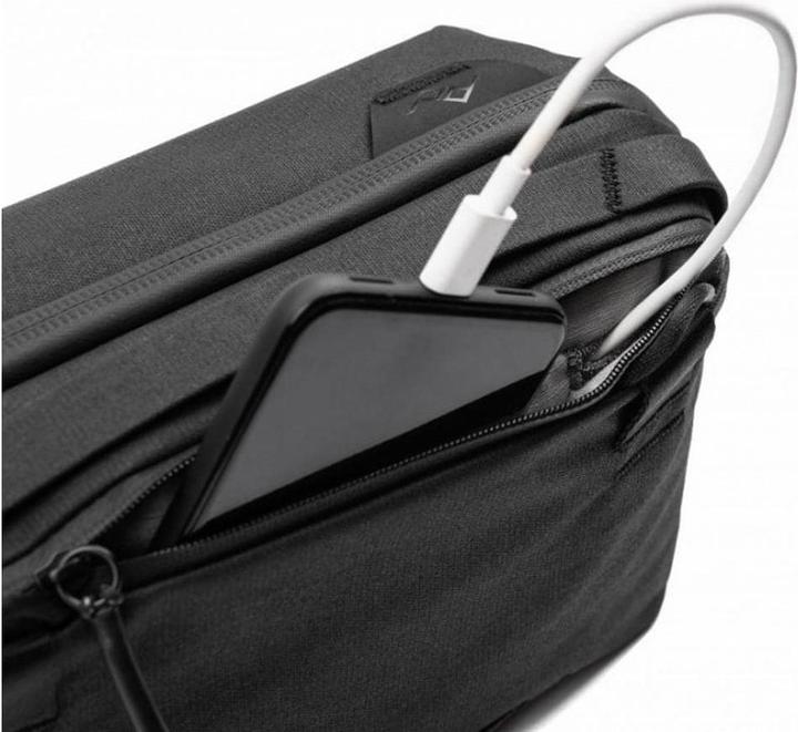 Actual product image Peak Design Tech Pouch (Camera accessory bag, 2 l)