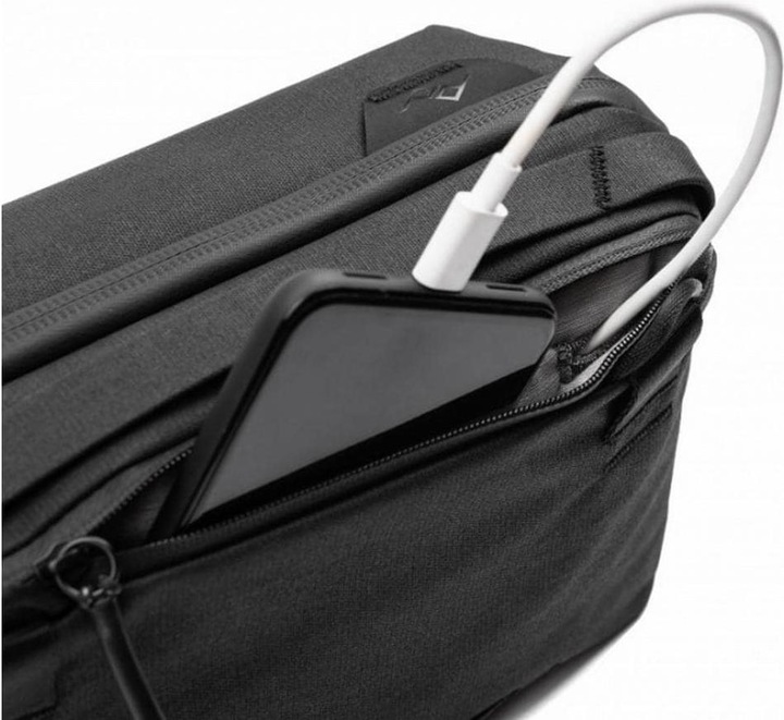 Actual product image Peak Design Tech Pouch (Camera accessory bag, 2 l)