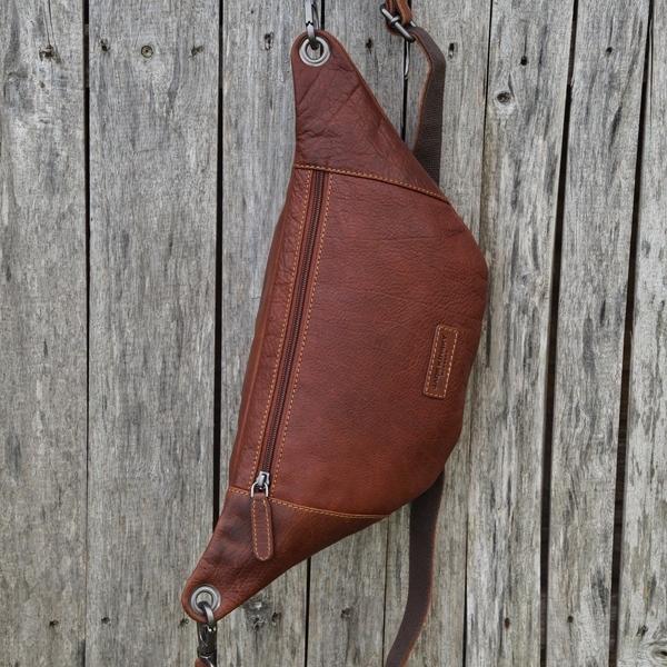 Actual product image Jack kinsky Porto Gürteltasche Leder 30 cm