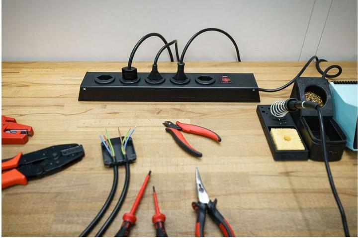 Produktbild Max Hauri Power Line (6x, Typ 13, 1.50 m)